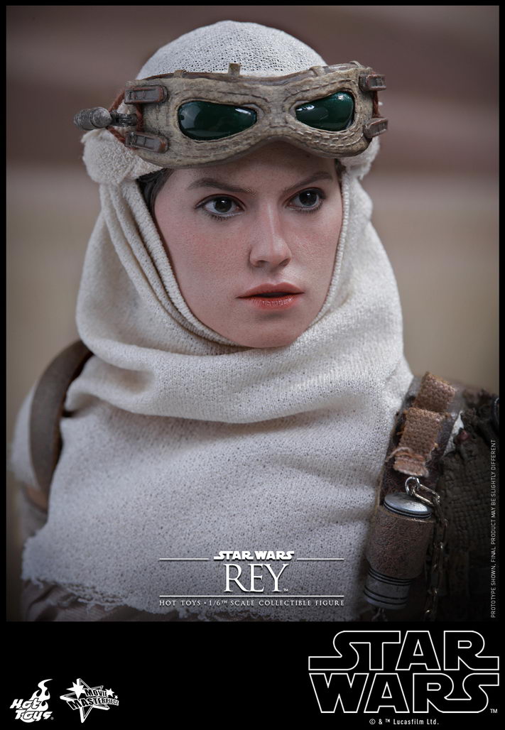 Hot Toys Star Wars The Force Awakens 1 6th Scale Rey Collectible